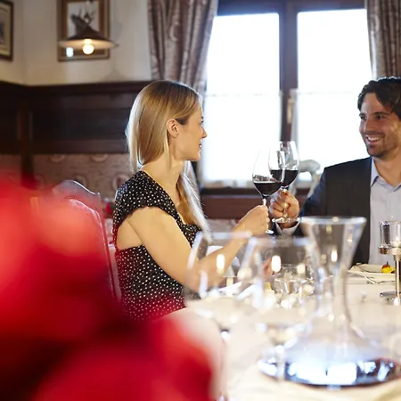 欧博弗斯特霍夫酒店 4*