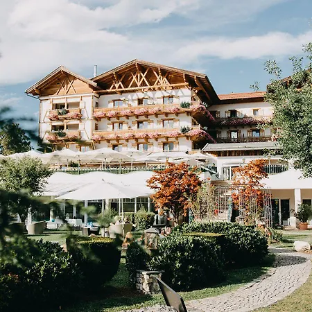 Oberforsthof Hotel 4*