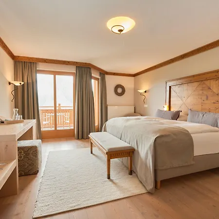 欧博弗斯特霍夫酒店